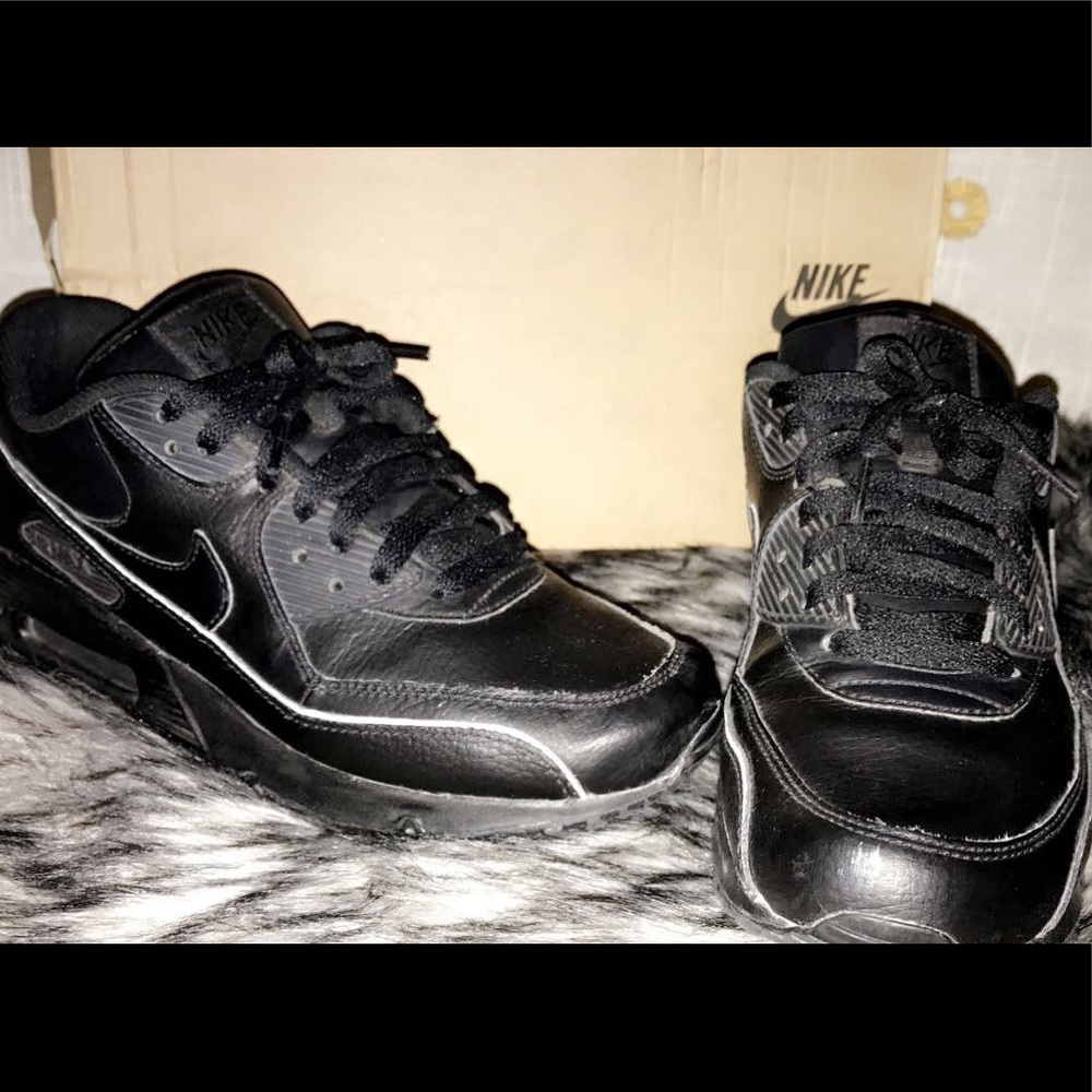 Woman's Nike Air maxs